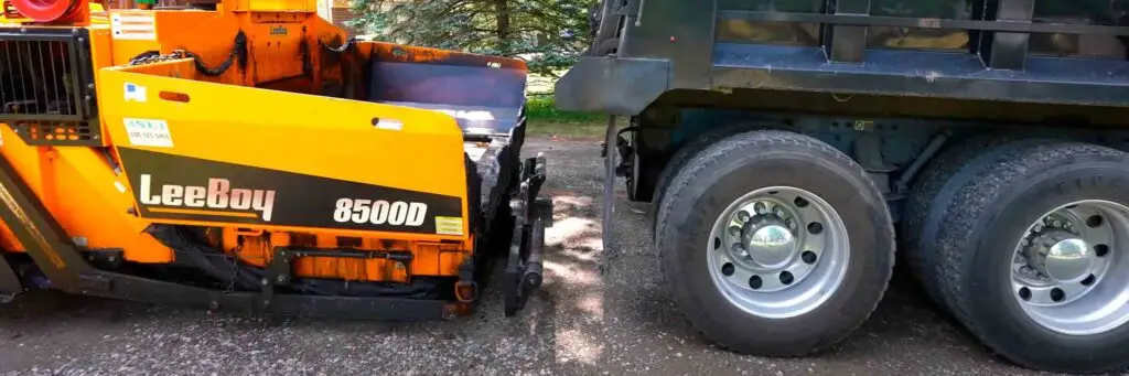 Kelių asfaltavimas, komfortas, patvarumas ir investicija į ateitį